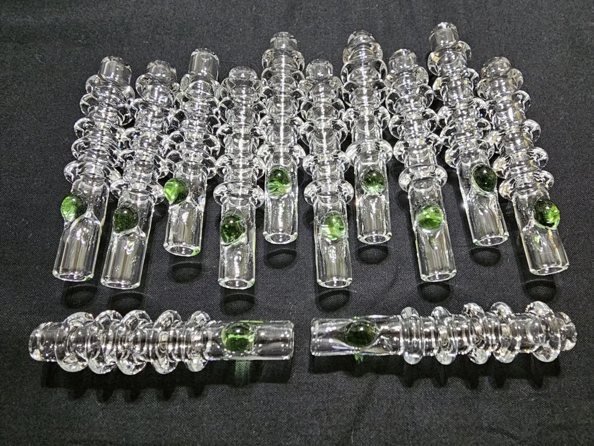 Clear glass & sculptural texture